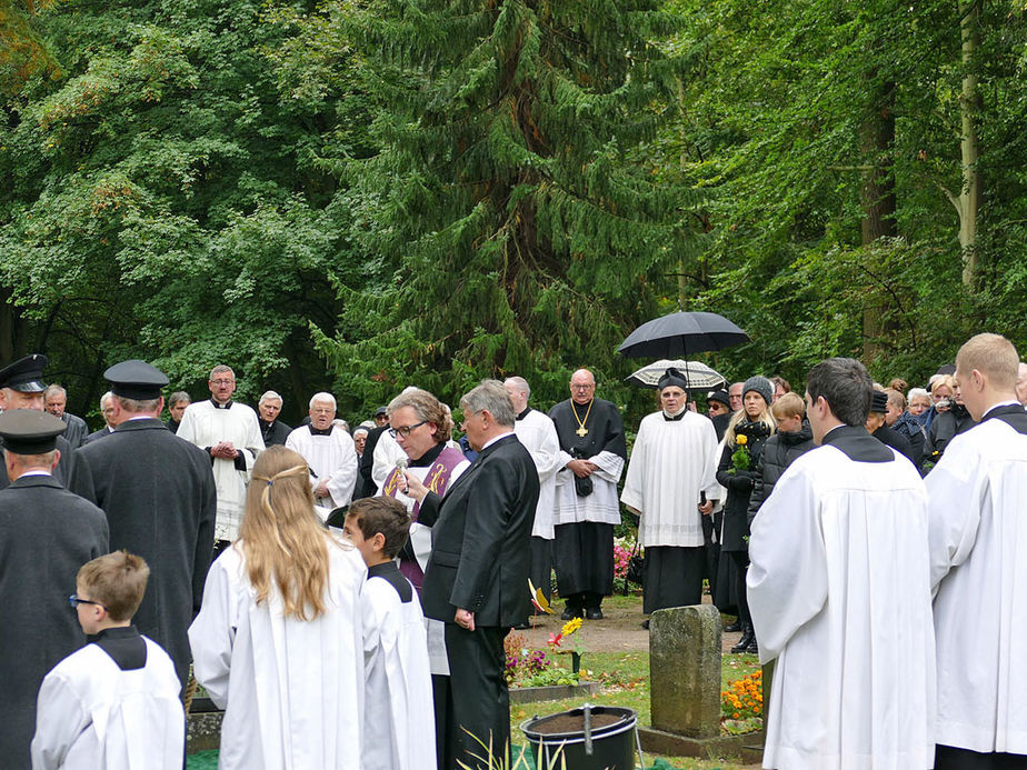 Pontifikalrequiem und Beisetzung von Weihbischof em. Johannes Kapp (Foto: Karl-Franz Thiede)